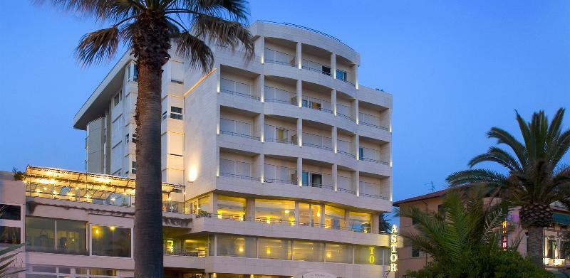 Sina Astor Hotel