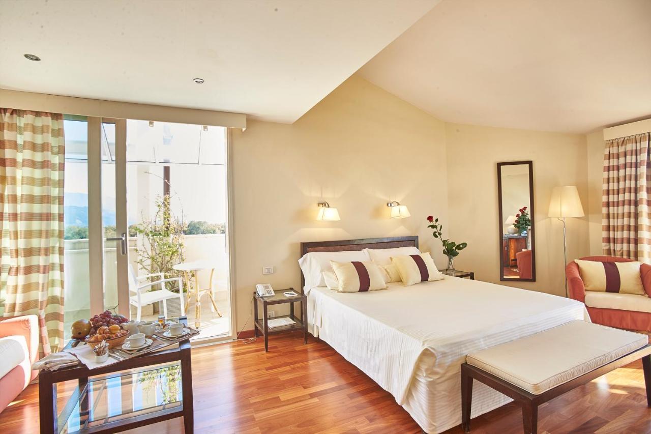 Sina Astor Hotel
